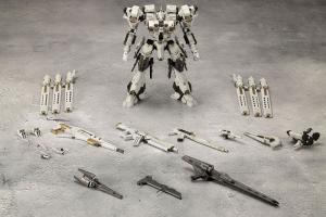 sample picture of Armored Core Rosenthal CR-HOGIRE Noblesse Oblige Full Package Ver. 1/72 Plastic Model